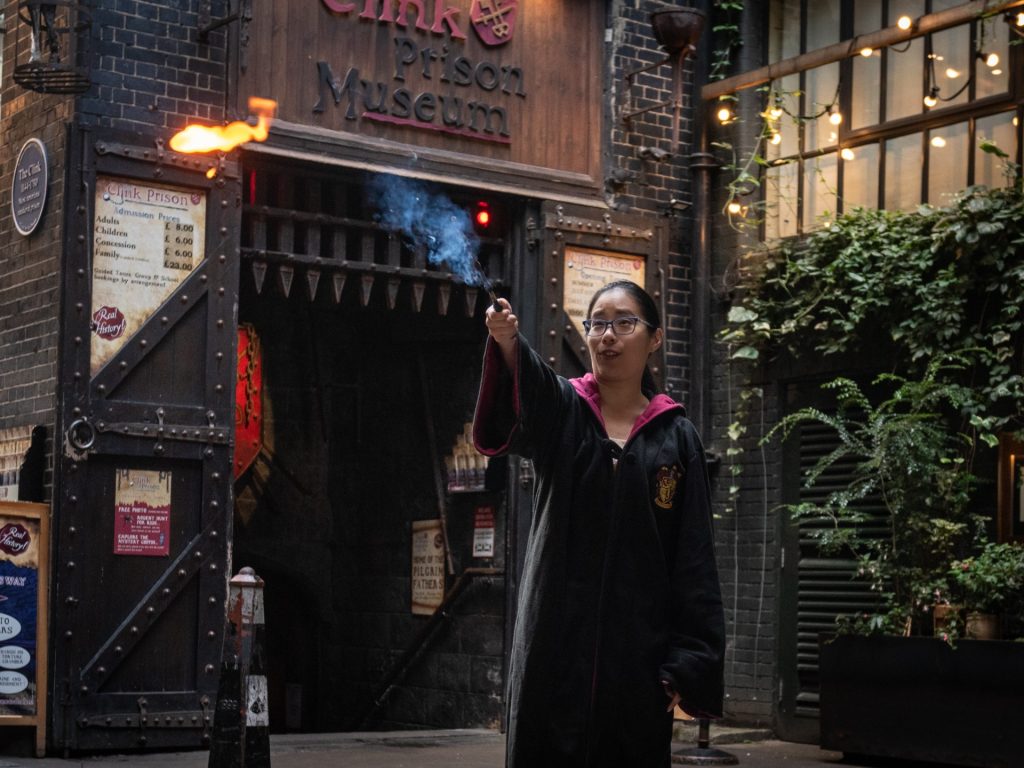 Wizard Walking Tour with Clink Prison Entry