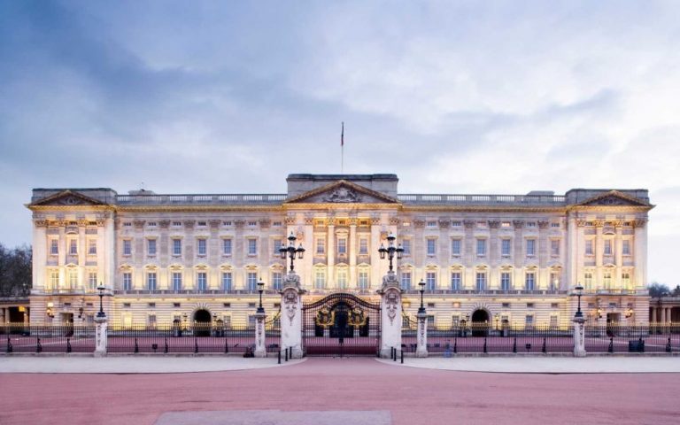 A Tour of Buckingham Palace, The Queen's House - London Tours