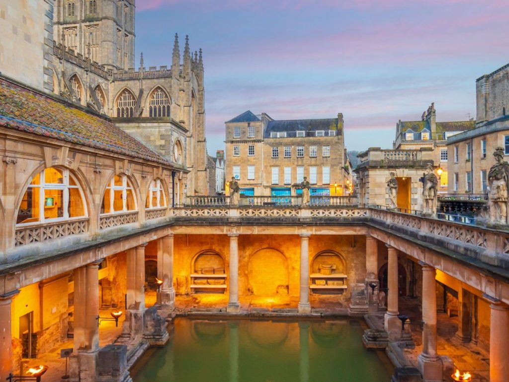 Bath and Cotswolds Villages: Private Luxury Car Tour from London
