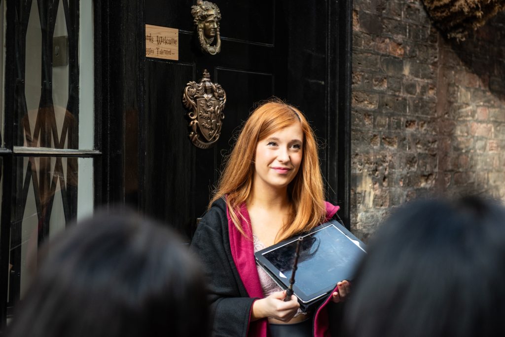 Private Deluxe Wizarding Tour with River Cruise & Tower of London